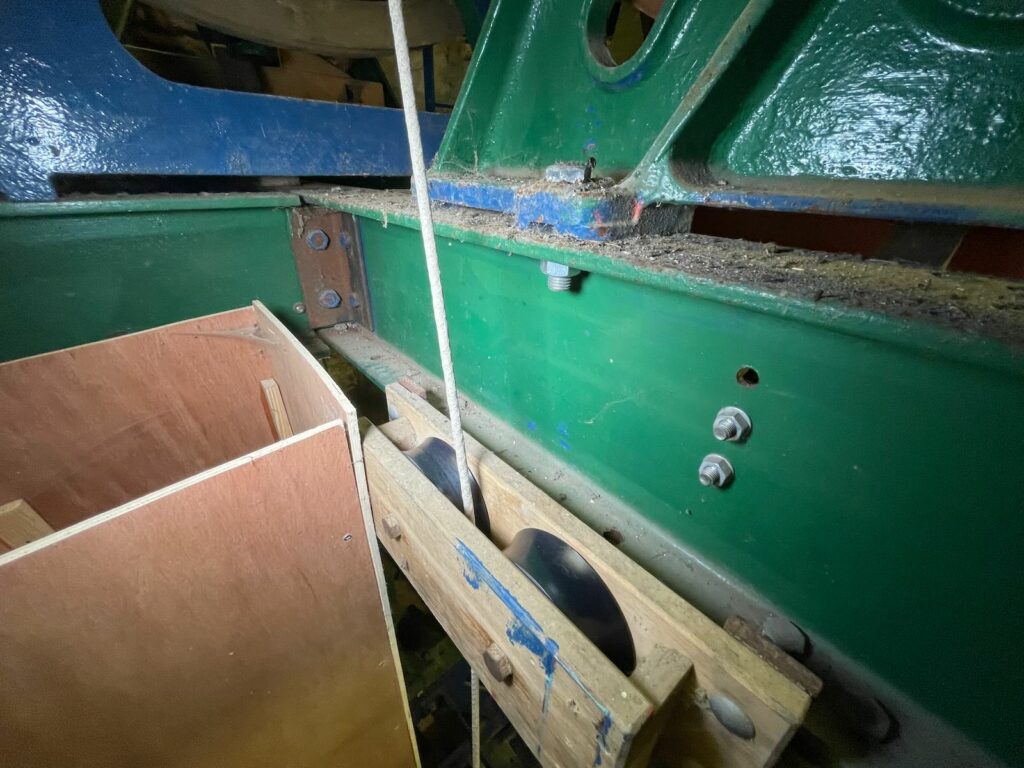 pulley box photo